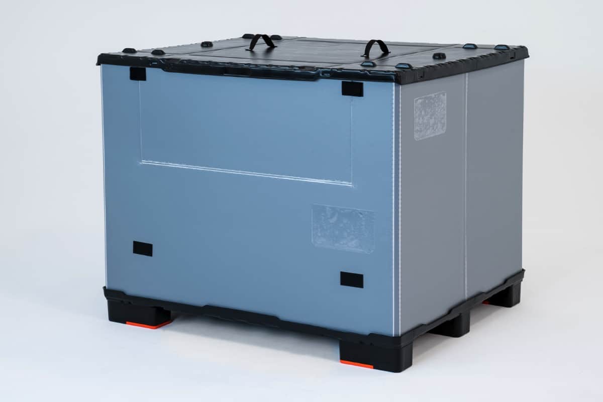ThorPak® See Container Falt Container Systeme Optimiert für den Einsatz von Überseetransporten im See-Container. Twin Sheet/TP P Palette mit Locator zur Verriegelung des Behälterrings. Behälterring aus Aircell® 10mm/3000g . Twin Sheet/TP P Deckel mit Rastnasen zur Arretierung.